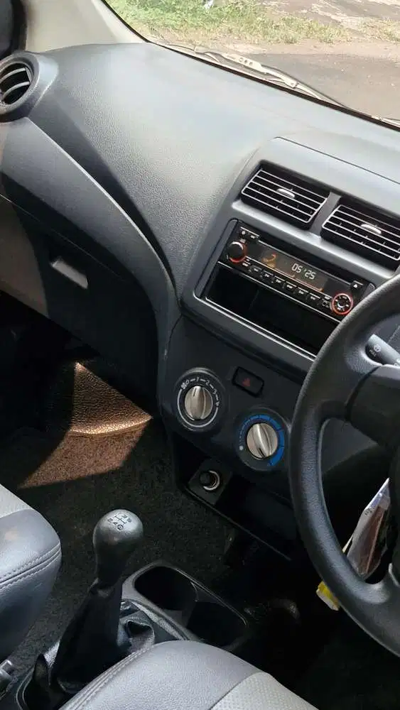Daihatsu Ayla 2015 Bensin