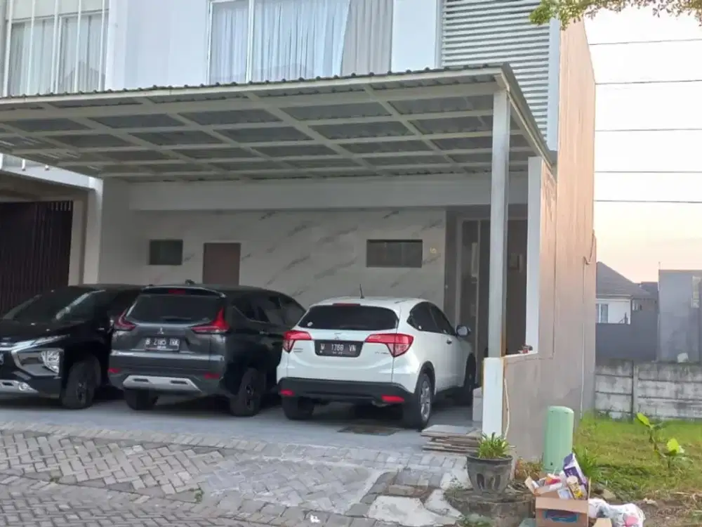 Dijual Rumah Royal Residence Canal Park lokasi strategis