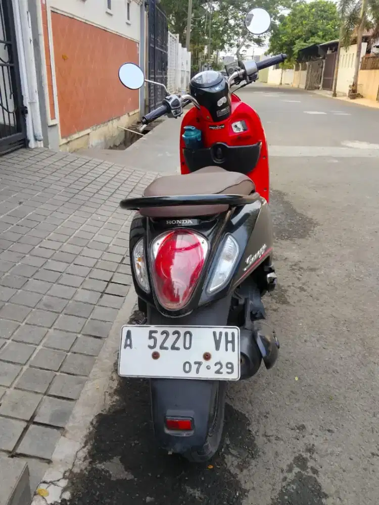 Dijual cepat honda scoopy 2014 pajak hidup