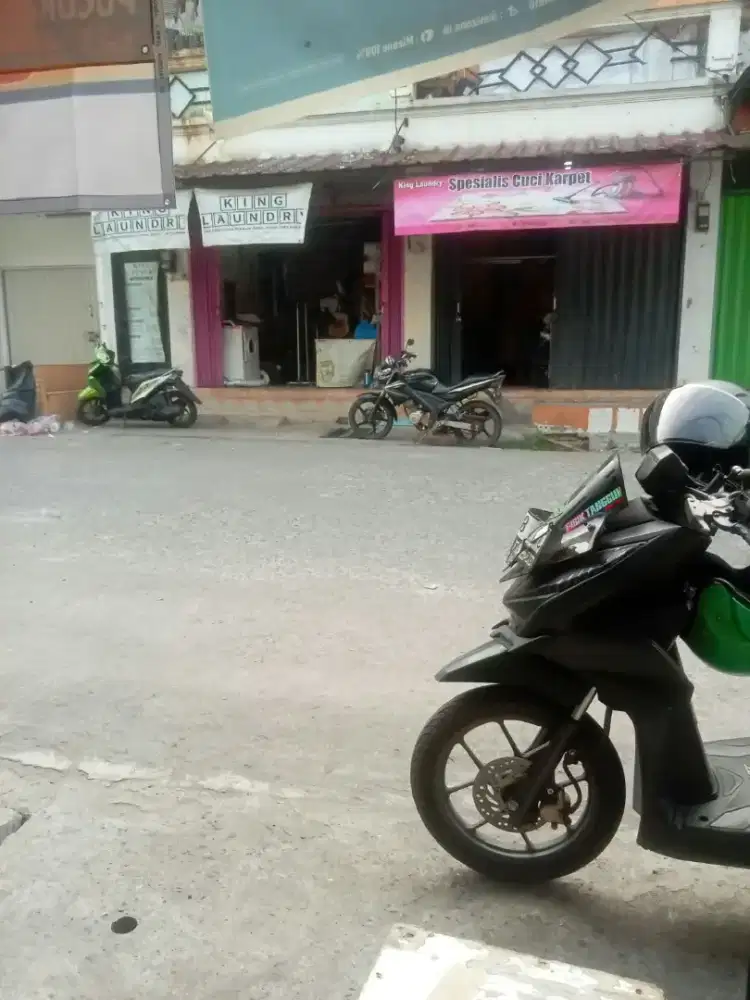 Karyawan laundry