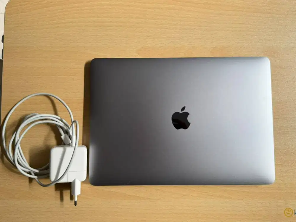 WTS Apple Macbook Air M1 2020