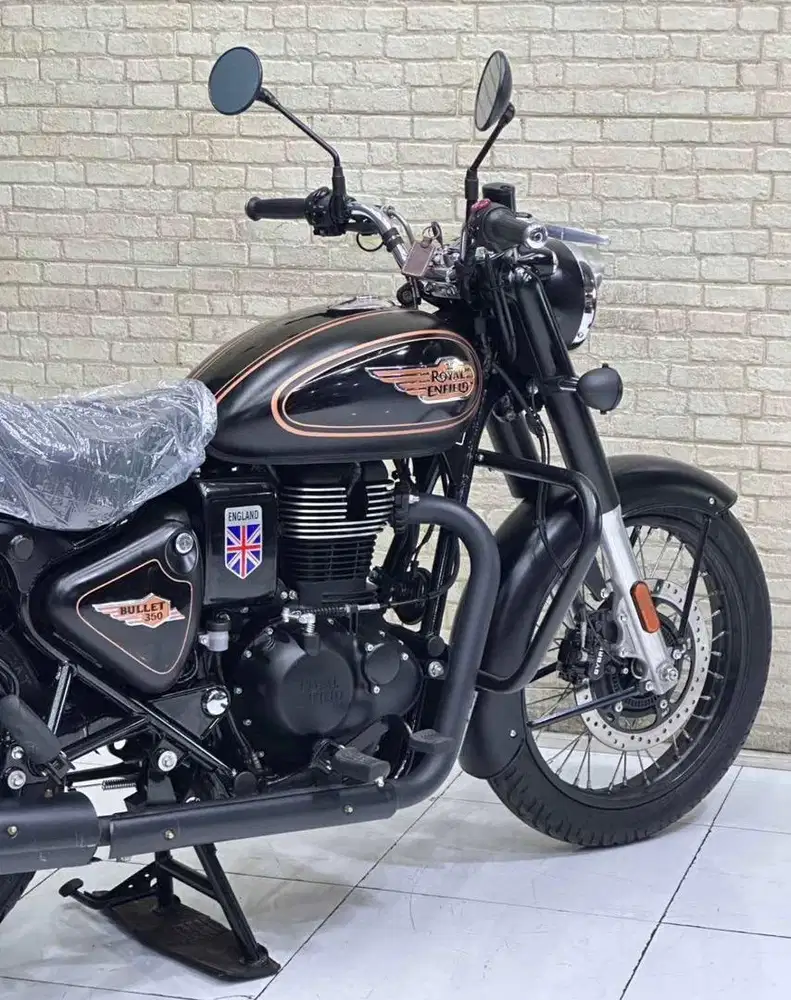 Royal enfiled bullet 350 mustika