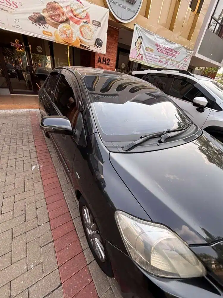 Toyota Vios Matic 2010 jual segera