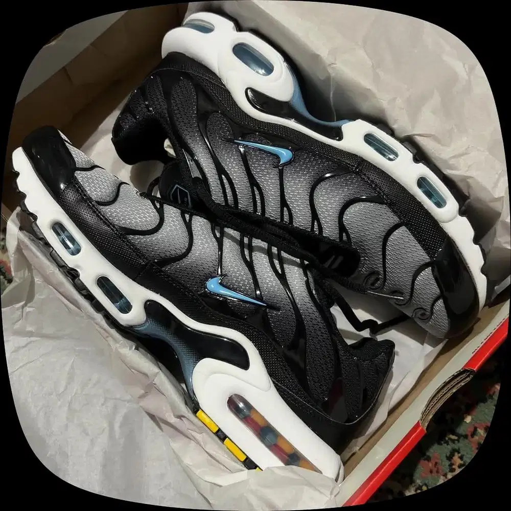 NIKE AIR MAX PLUS TN