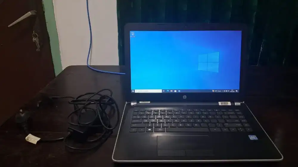Laptop HP 14-bs Core i3 gen 6 RAM 4GB - Normal Siap Pakai