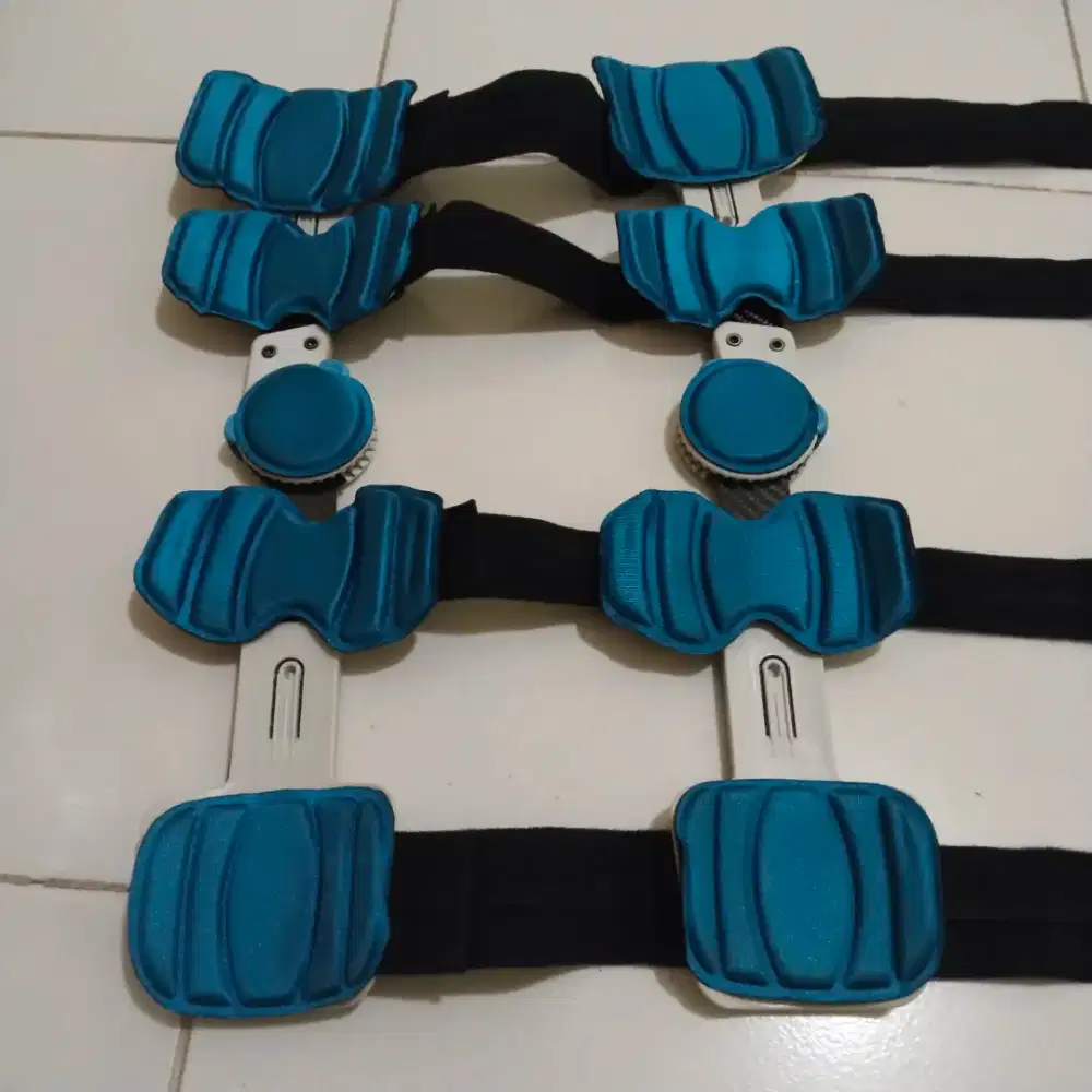 Knee Brace Untuk Penyangga Lutut Paska Operasi ACL/PCL, Cedera Ligamen