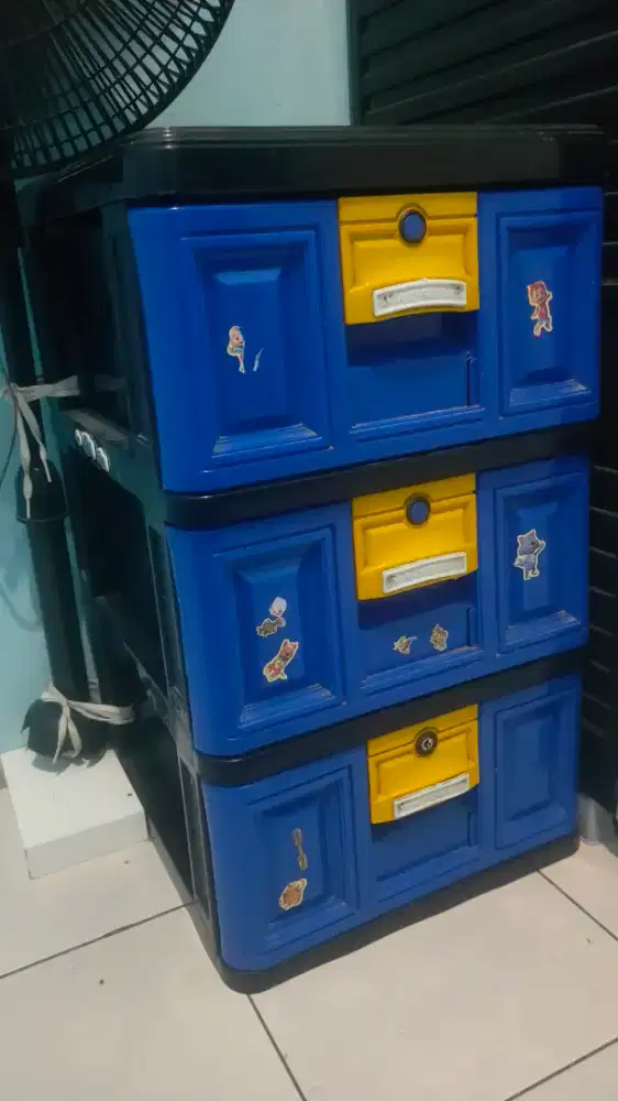 Lemari plastik murah