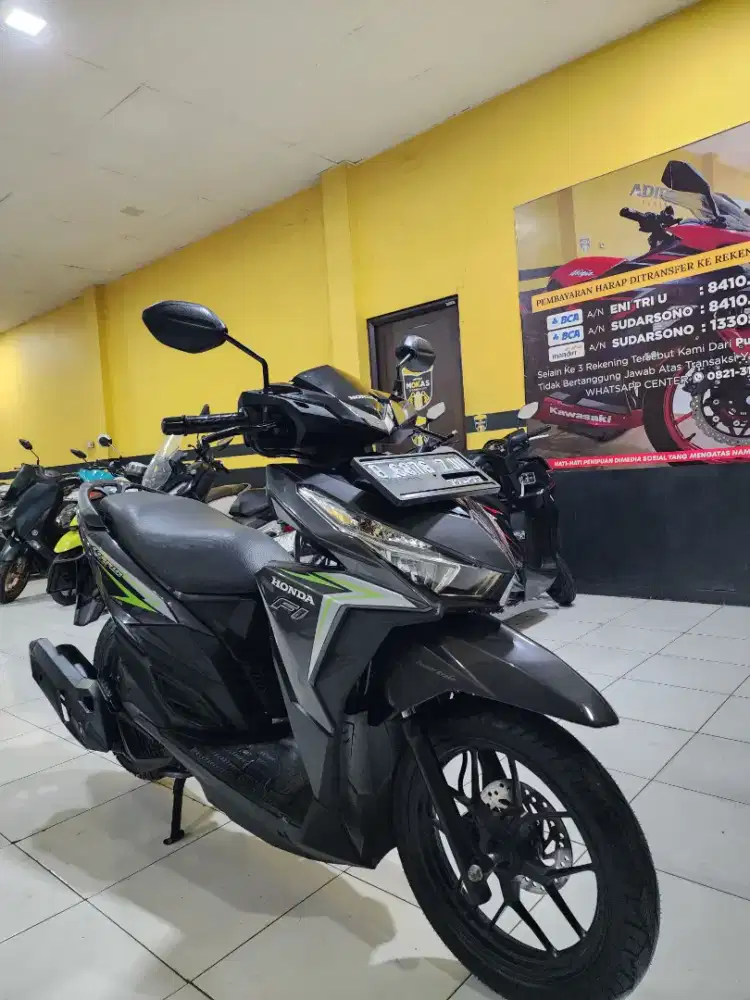 VARIO 125 techno