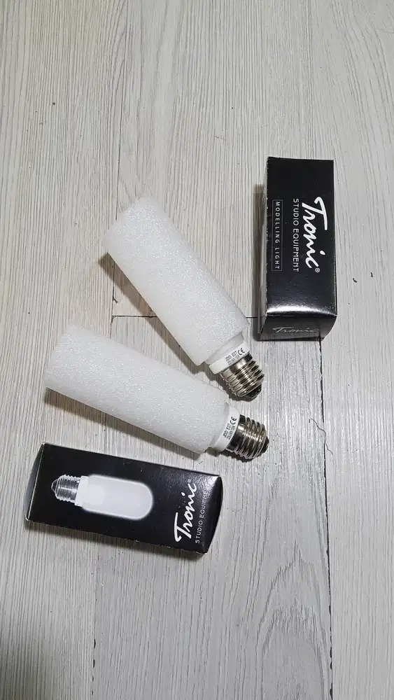 Lampu Modeling Bulb E27 JDD 150W - Temp. 3200K