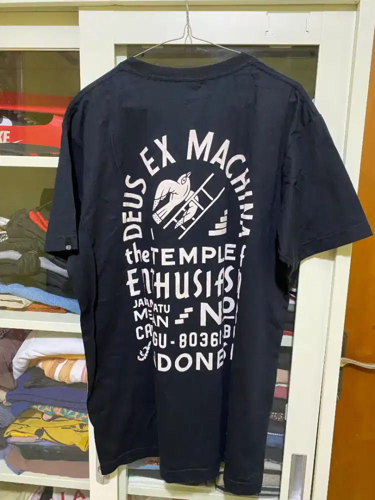 Baju Deus Ex Manchina