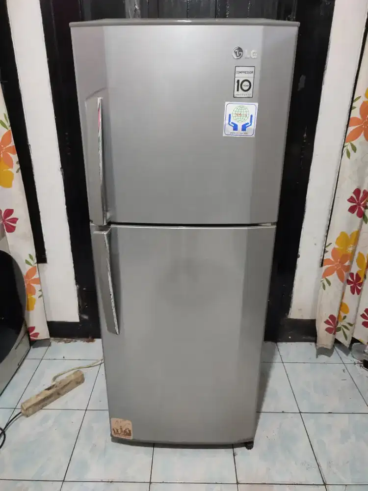 Kulkas 2 pintu LG