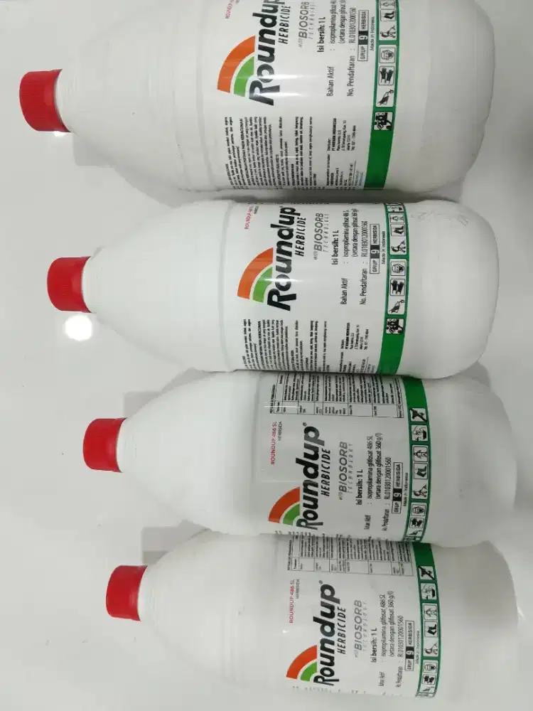 Bismillah.. Jual roundup 486 SL isi 1 liter. Pembasmi rumput liar.