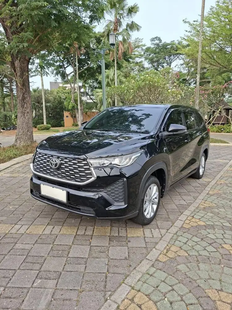 INNOVA ZENIX V BENSIN 2023 LOW KM