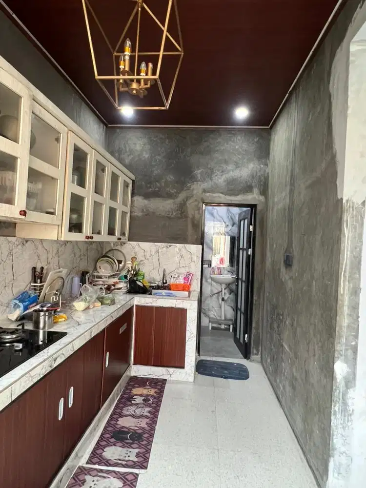Disewakan Rumah Cukup luas, Harga masih bisa Nego