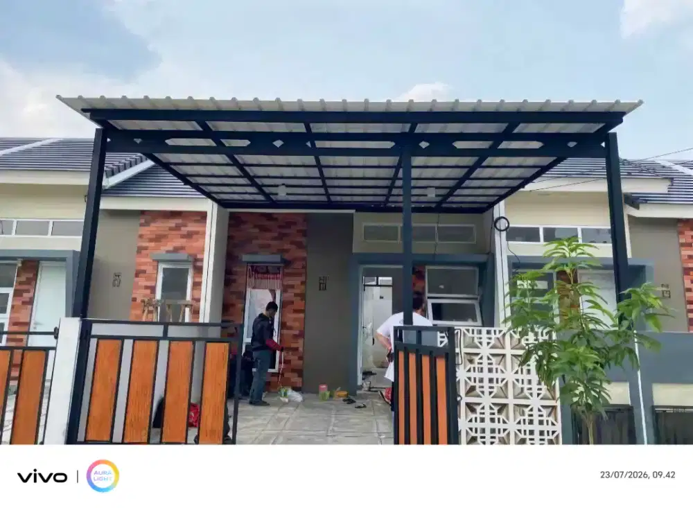 Kanopi baja ringan dan garasi