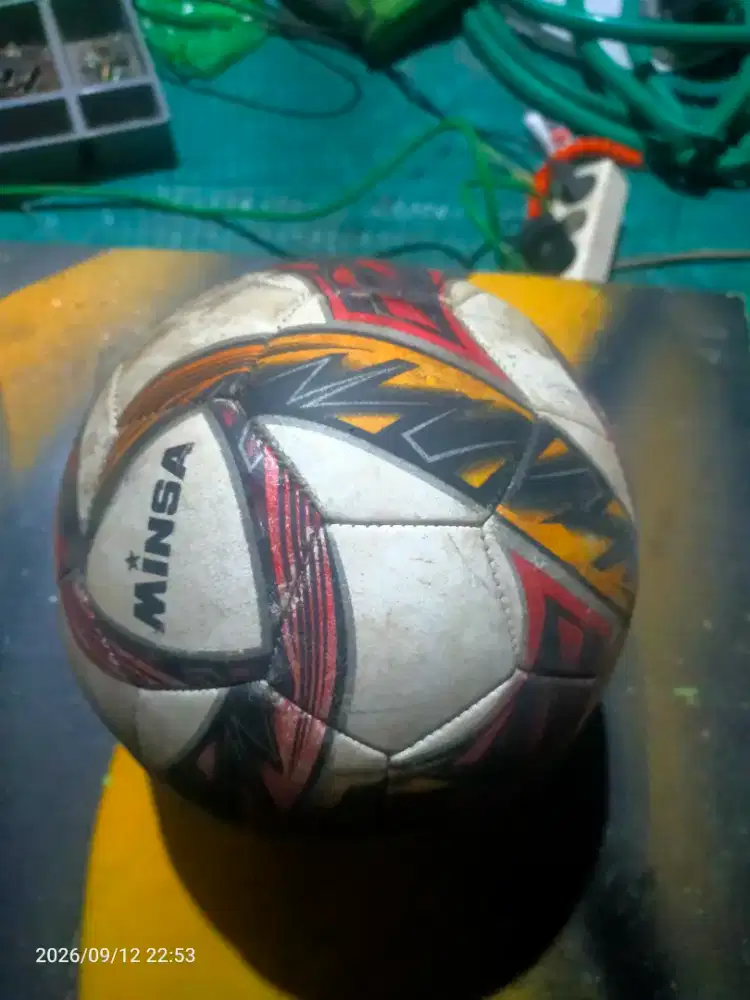 Bola lapangan uk 5