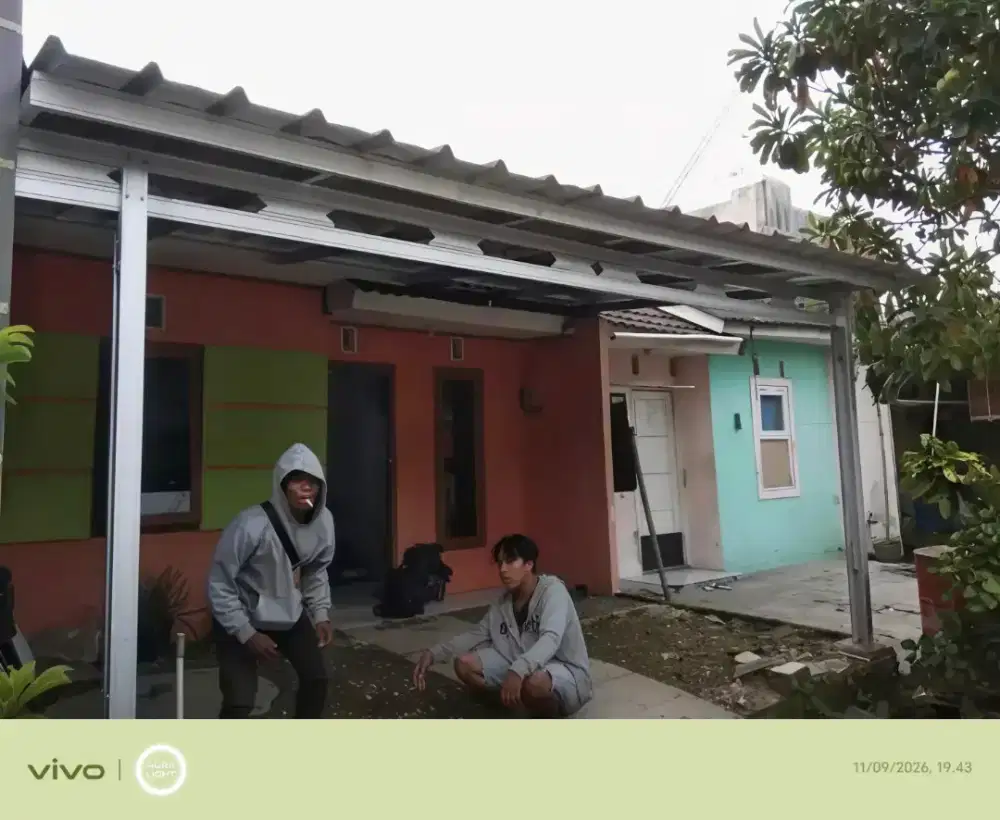 Kanopi baja ringan dan garasi