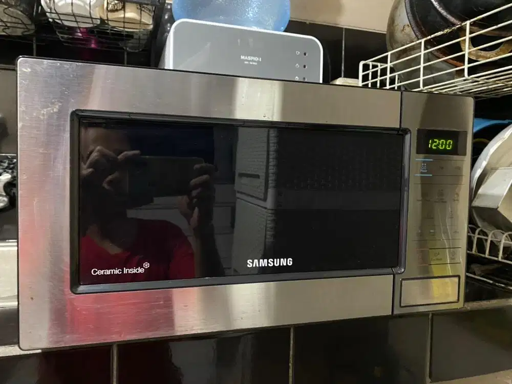 Microwave oven SAMSUNG ME83M kondisi baik