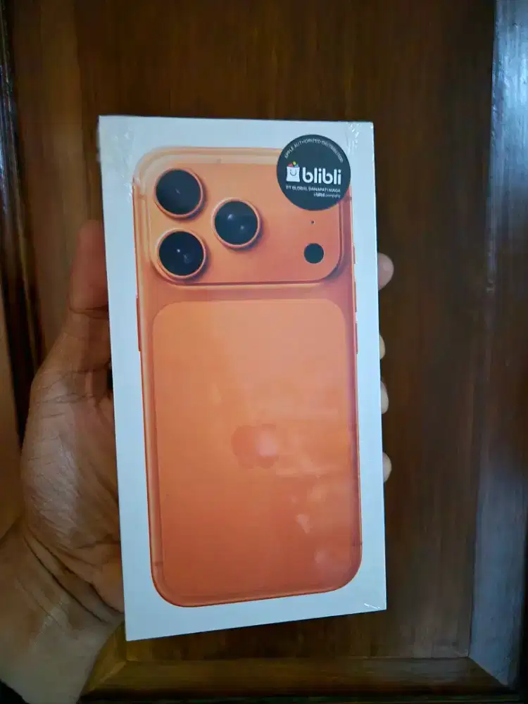 IPHONE 17 PRO 256 COSMIC ORANGE