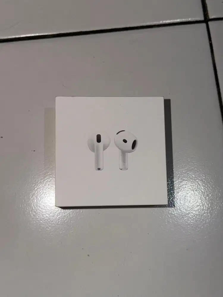 Apple AirPods 4 - Garansi Resmi Digimap/iBox (Bonus Pembelian iPhone)