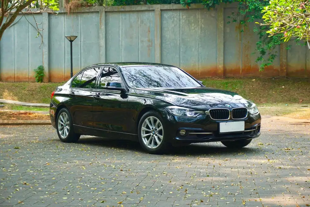 BMW 320i F30 Sport Line LCI 2016 / 2017