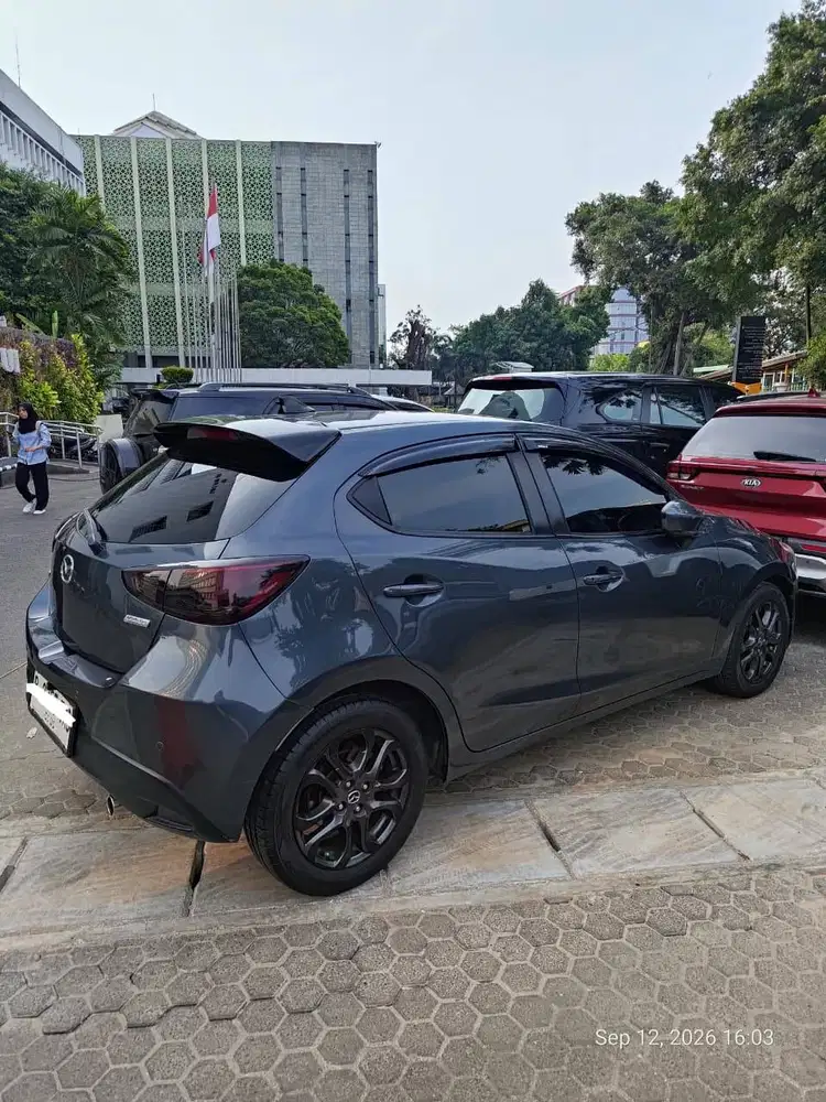 Mazda 2 R Skyactiv AT 2016 KM 82rb Terawat Pribadi