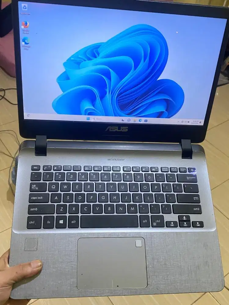laptop asus vivobok a407MA
