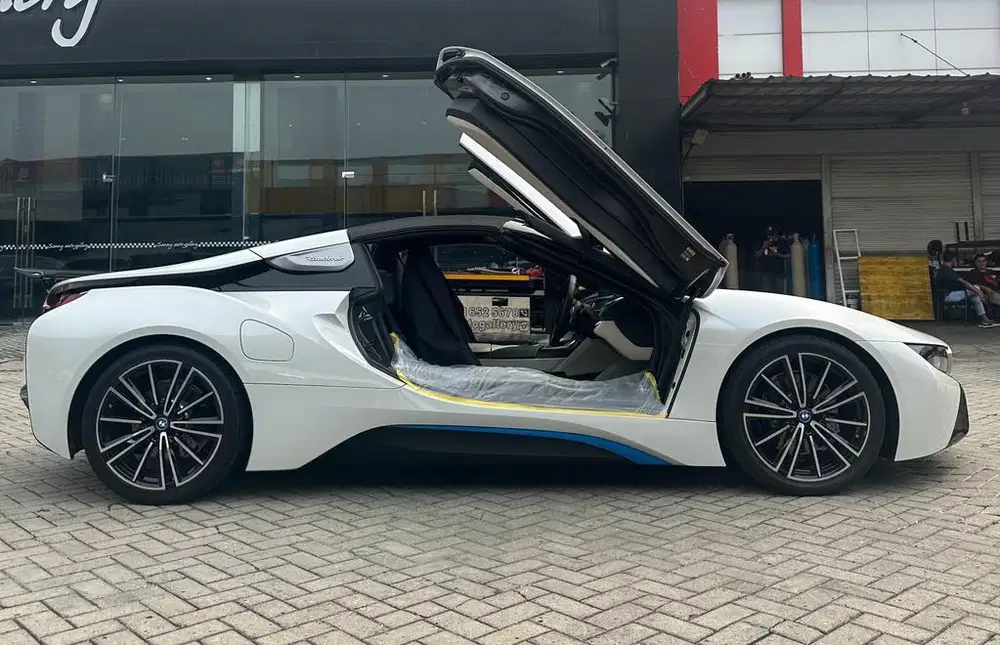 Bmw i8 Roadster 2021