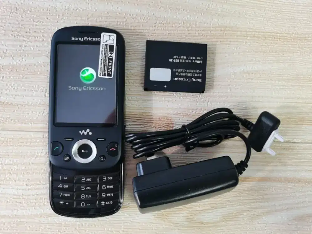 Original W20 Sony Ericsson Zylo W20i Mobile Phone 3G Bluetooth