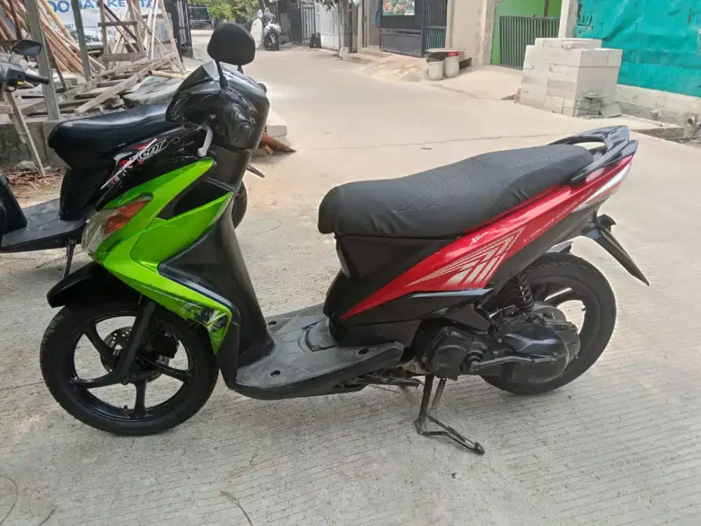YAMAHA XEON GT KB