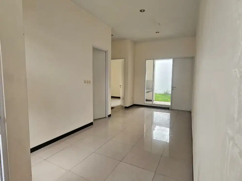 Rumah Minimalis Siap Huni di Taman Kopo Indah 5