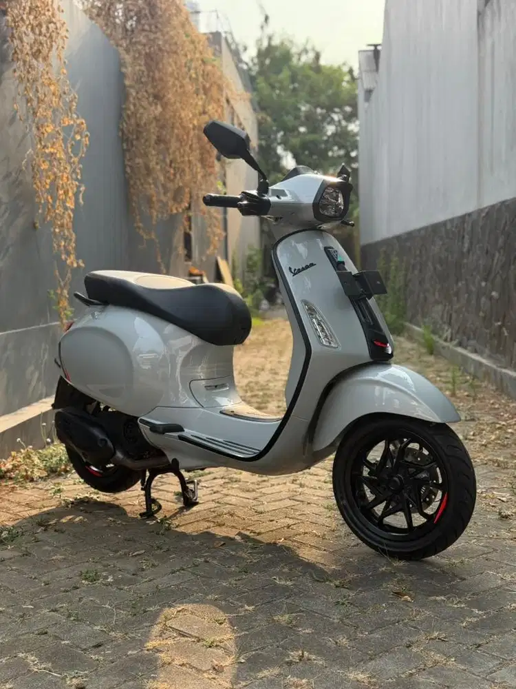 VESPA SPRINT S 180cc (KM 400 PERAK)