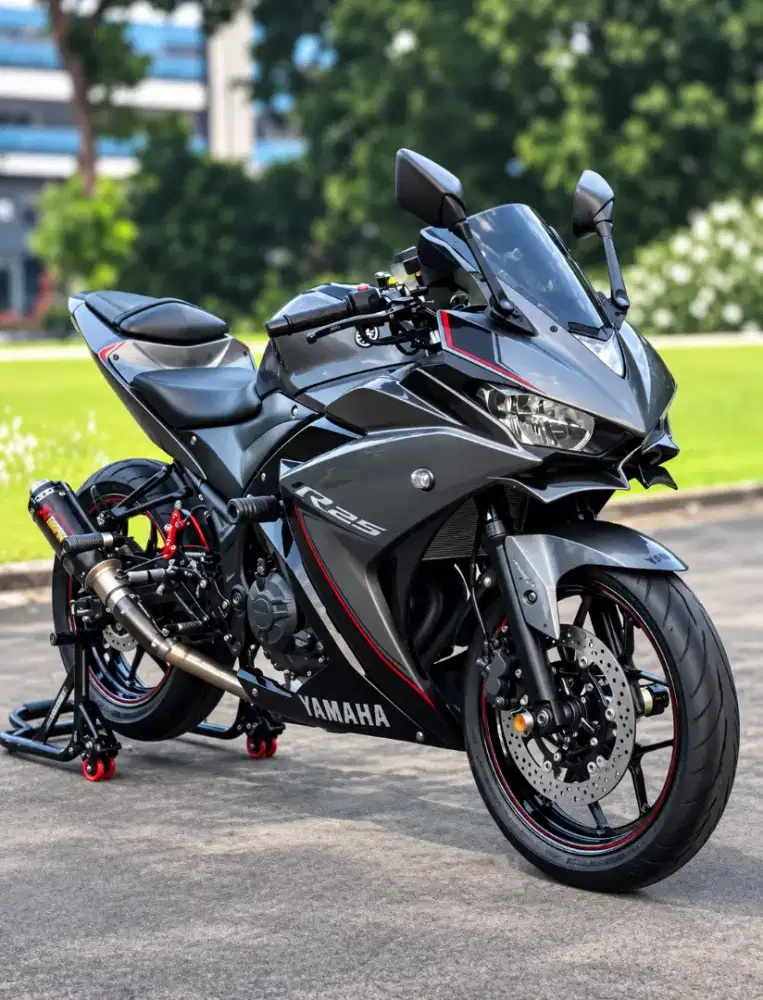 Yamaha R25 Warna abu abu