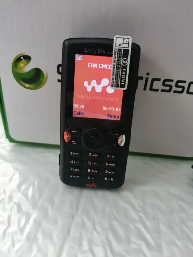 Sony Ericsson Walkman W810i - Satin black