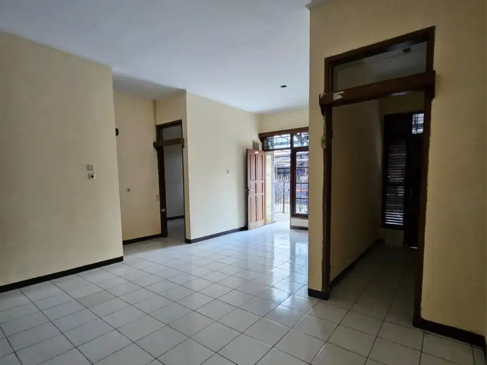 Rumah Terawat Siap Huni di Taman Cibaduyut Indah