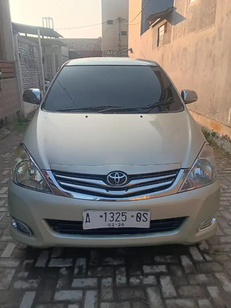 Kijang inova E 2.0 cc matic