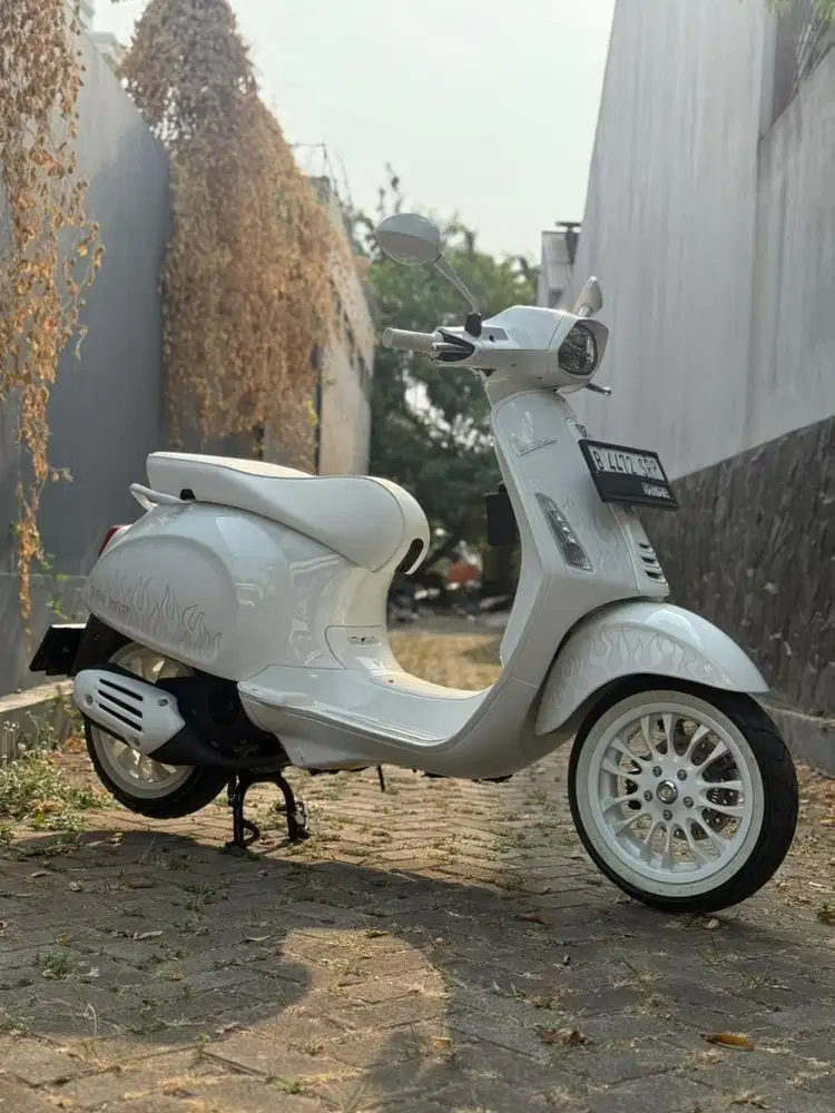 VESPA SPRINT X JUSTIN BIEBER (KM 100 PERAK)