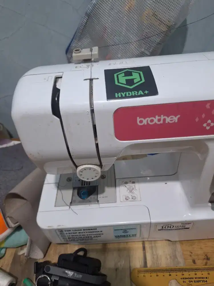Mesin jahit brother portable