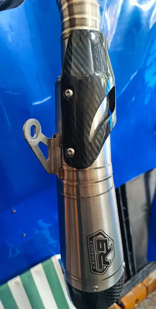 Merk R9 Racing, tipe H2 SS, stainless steel, ujung karbon, lubang 50–5