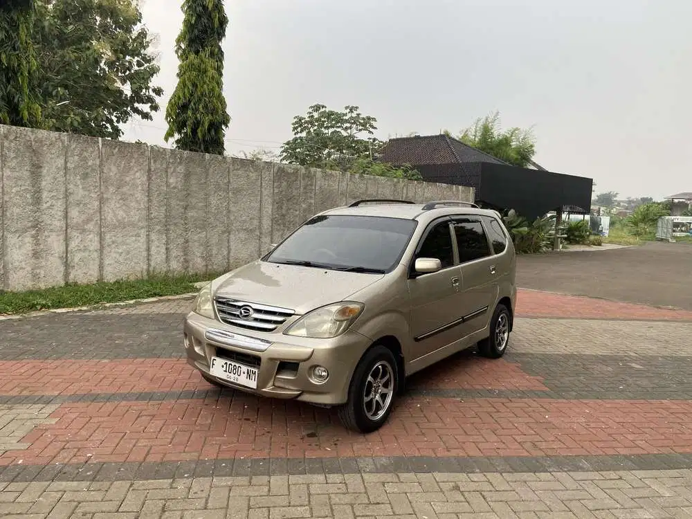 Daihatsu Xenia 2004 Bensin