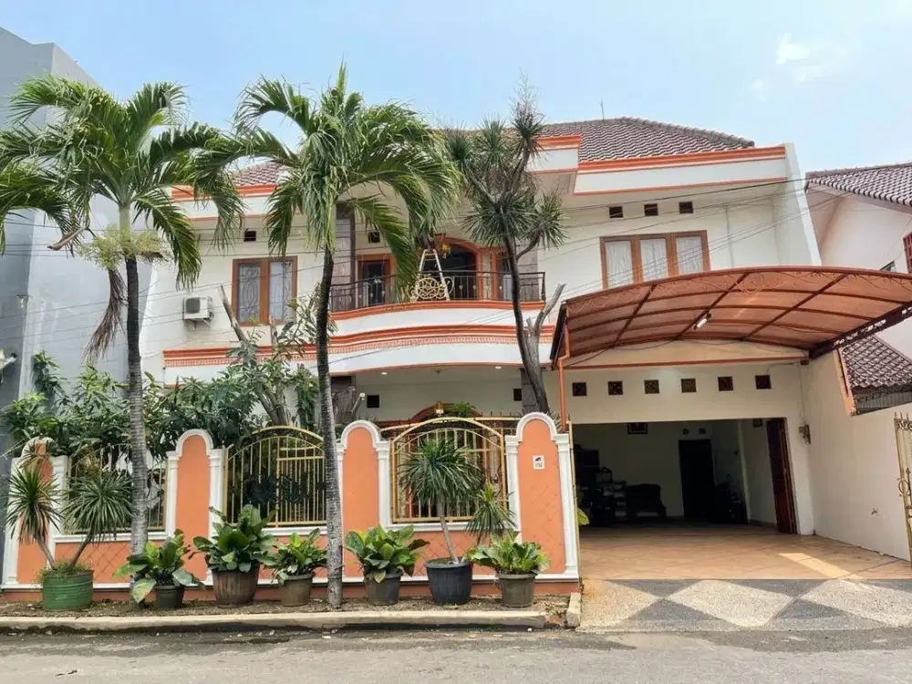 Rumah Mewah dengan Ukuran Tanah dan bangunan Besar di Pondok Kelapa Jakarta Timur