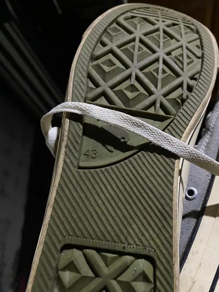 sepatu ventelaa