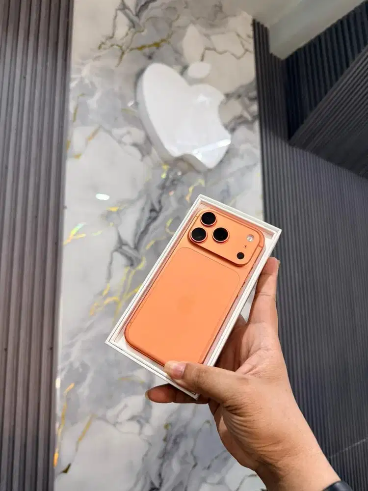 iPhone 17 Pro 256 Orange iBox BH 98% Siklus 209 On Desember 2026