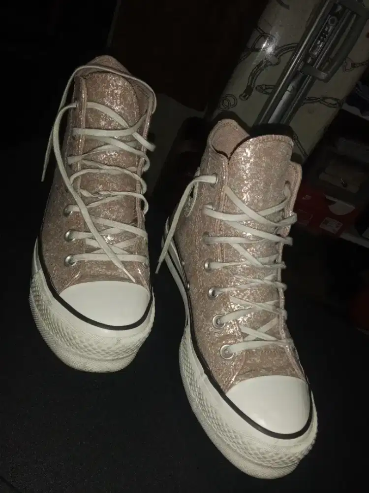 Converse Sepatu Wanita