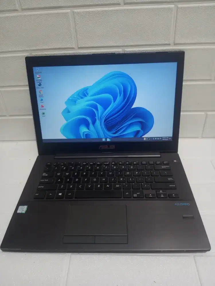 Asus pro PU403UF Core i5-6200U Dual VGA DDR 4GB SSD 180GB 14 2 jam