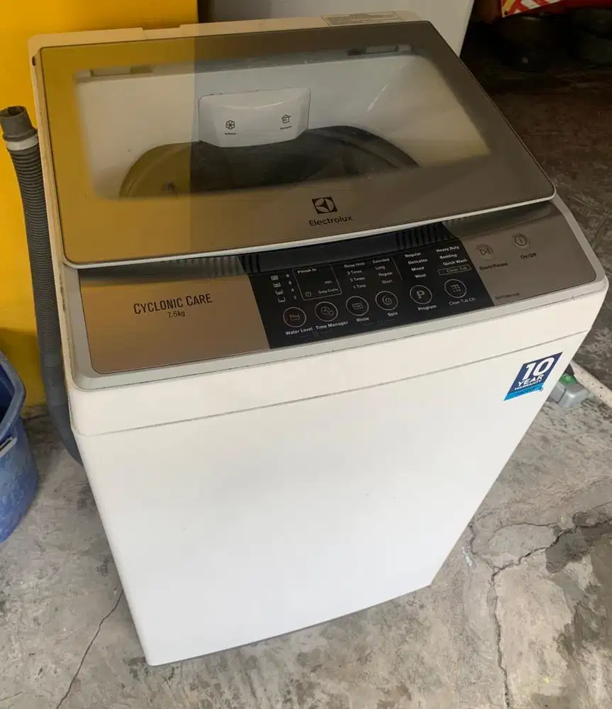 Mesin cuci Electrolux Cyclonic Care 7,5 kg