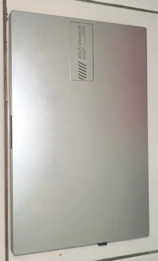 Asus Vivobook Go E1404FA AMD Ryzen 3 - 7320u Radeon RAM 8/512