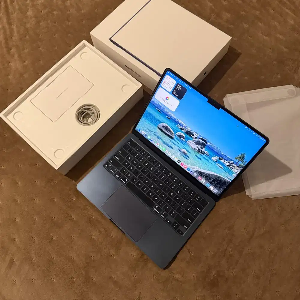 Macbook Air M2 8/256 13 inch Retina Fullset