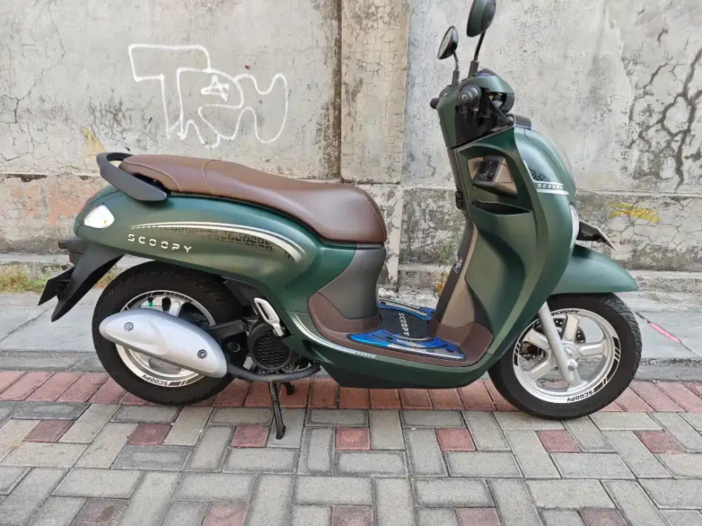 Jual scoopy kyeless pemakian 2025 km 8 rb samsat ketintang