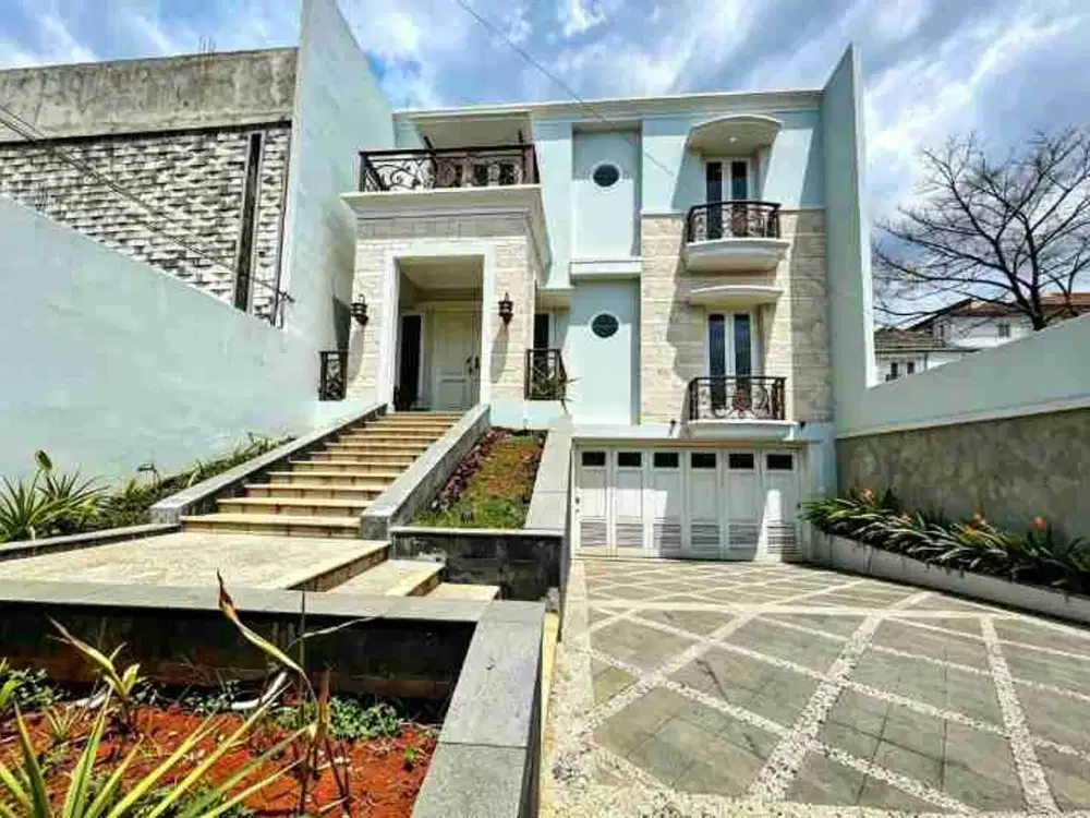 Rumah Eropean Clasic Privete Pool - Otista, Balimester, Kampung Melayu Jatinegara Jakarta Timur LT 348m²